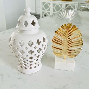 White ceramic ginger jar